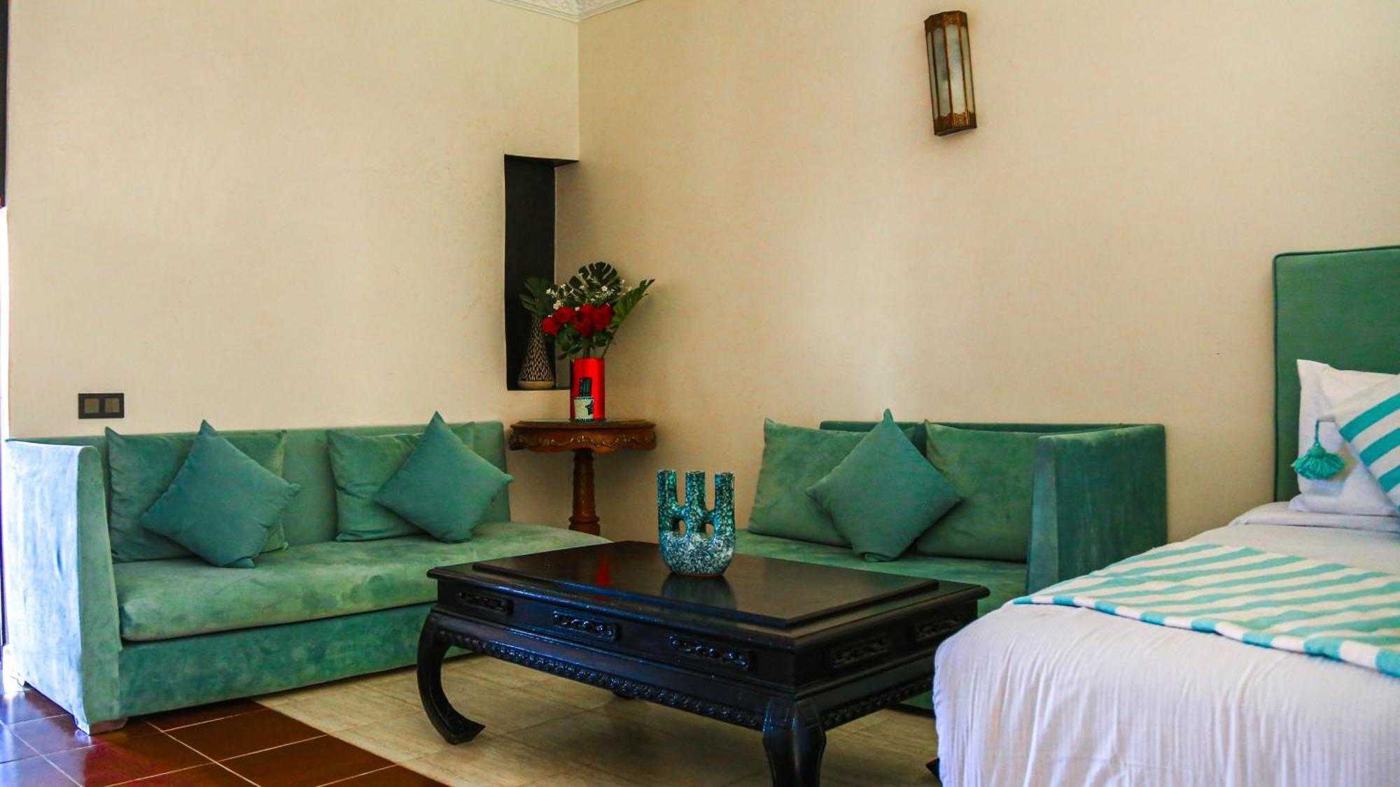 Weedan Hotel Marrakech Oulad Snaguia Exterior photo