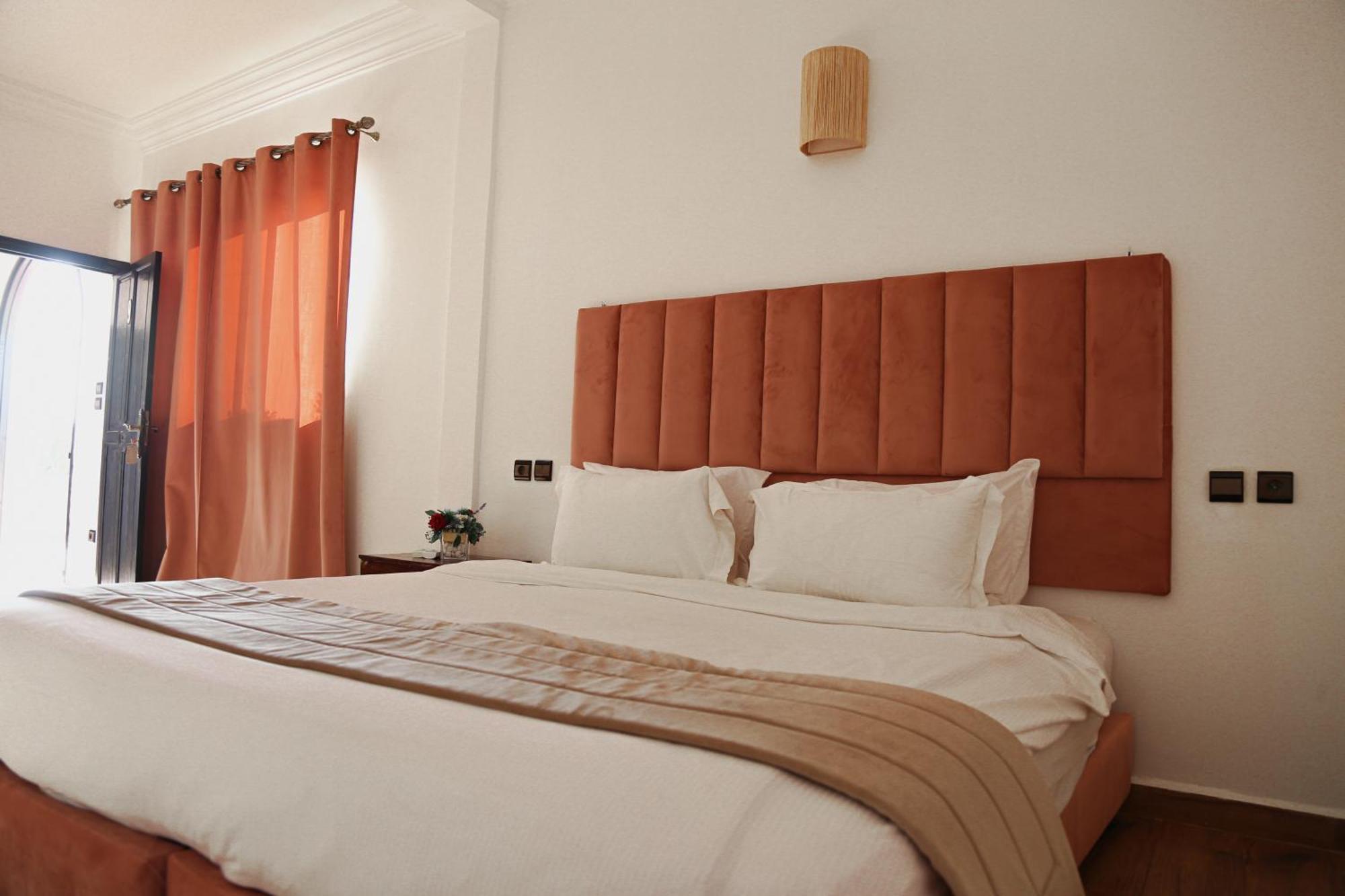 Weedan Hotel Marrakech Oulad Snaguia Exterior photo