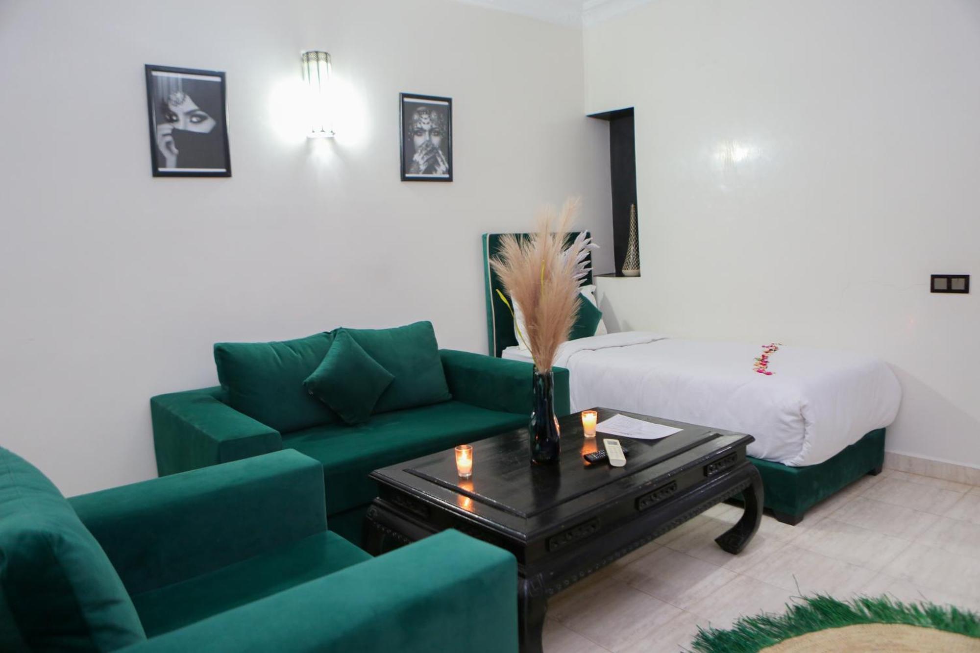 Weedan Hotel Marrakech Oulad Snaguia Exterior photo