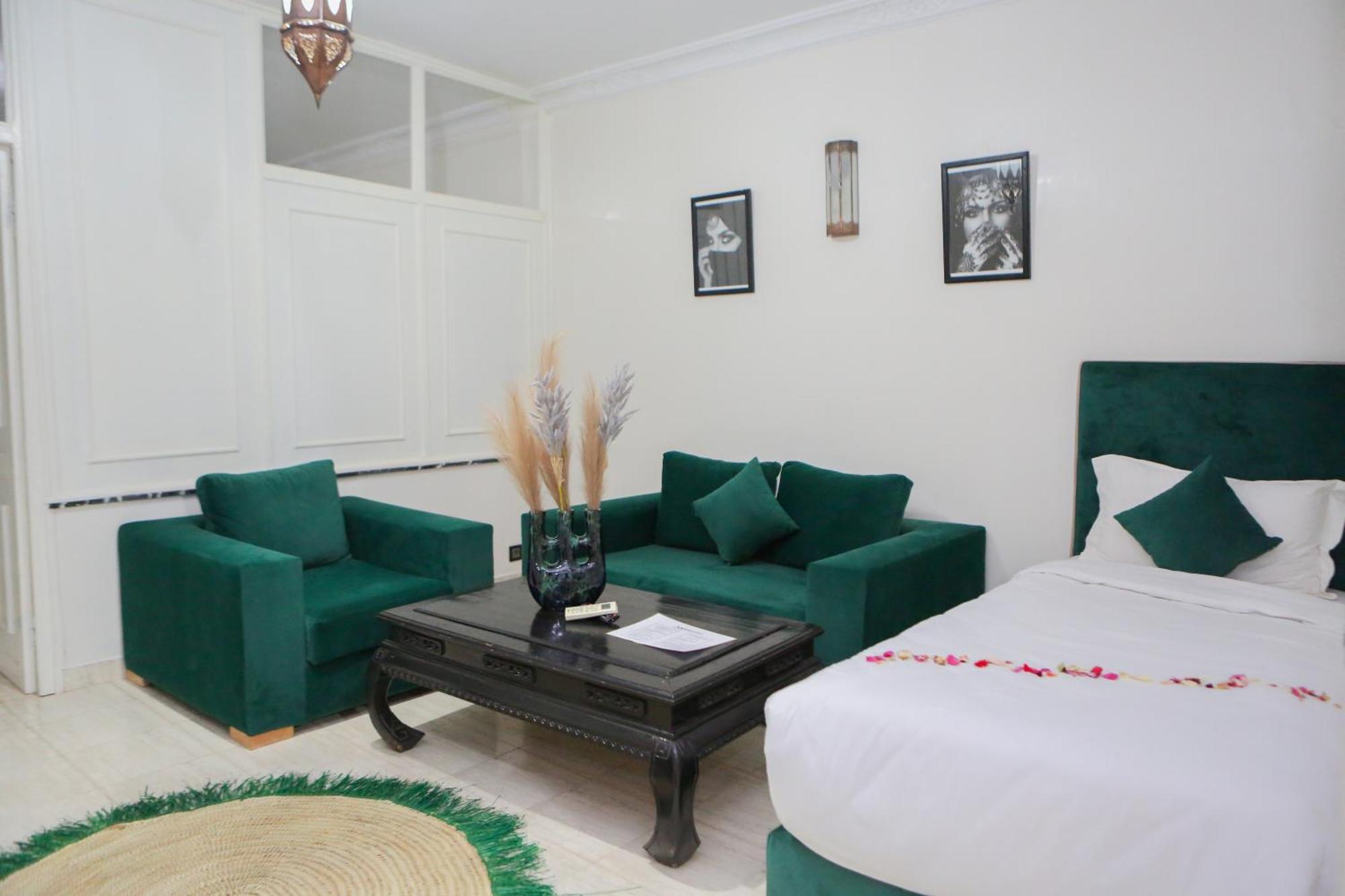Weedan Hotel Marrakech Oulad Snaguia Exterior photo